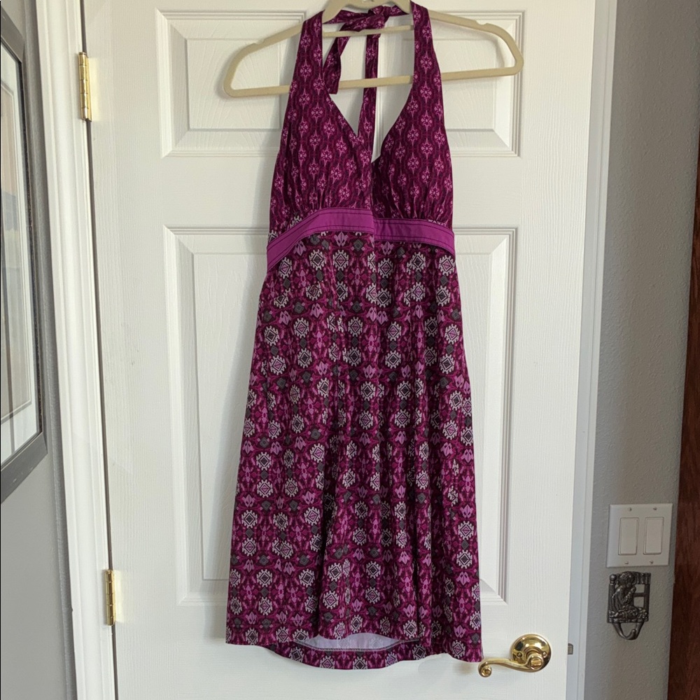 Athleta Magenta and White Patterned Backless Dress